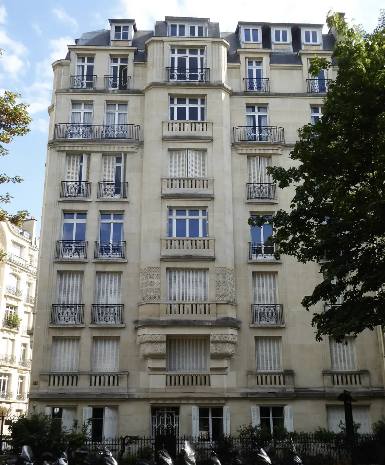 Ravalement façade pierre École-Valentin
